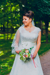 Невесты «в теле»: топ свадебных аксессуаров