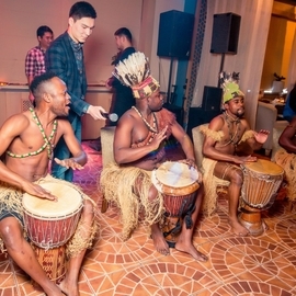 Африканский барабанщик на ваших праздник
